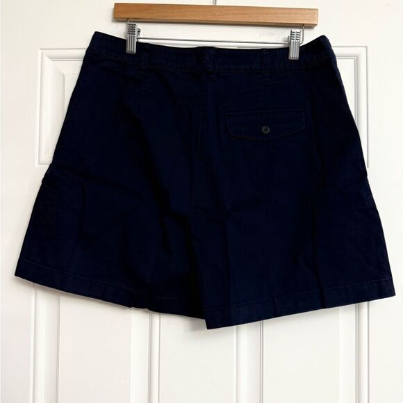 J.Crew Pleated capeside chino short NWT Size 12 - Picture 2 of 11